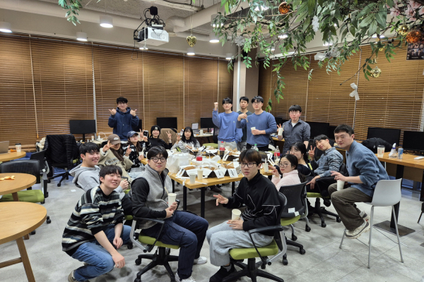 랩미팅 끝나고 다같이 식사